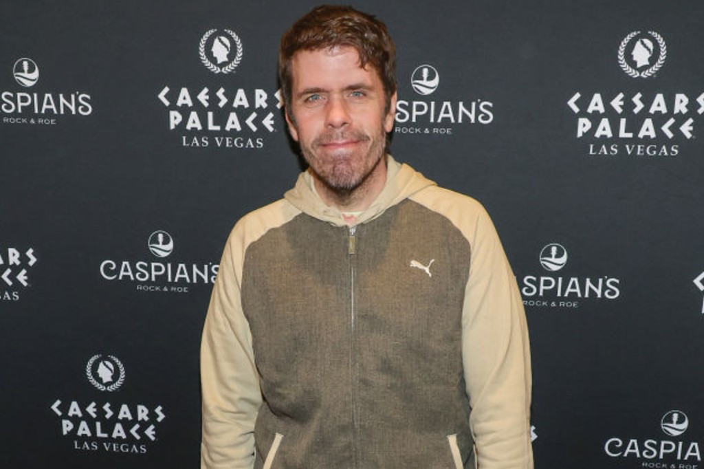 著名博主Perez Hilton入住疗养中心 聚焦心理健康恢复（配图1）