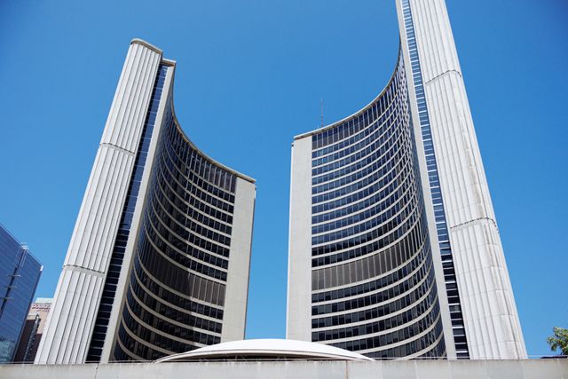 多伦多选举投票攻略：避开排长队的实用建议