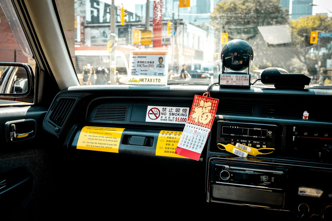 多伦多街头重现港味怀旧红白出租车，连接两地华人情感（配图8）