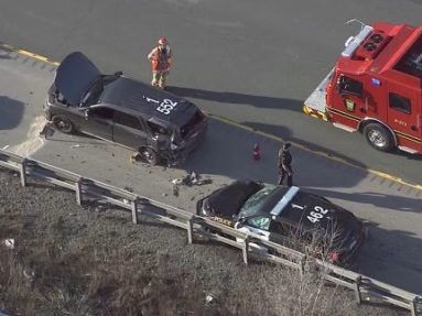OPP 确认警官在高速公路上死亡。科堡 401 车祸