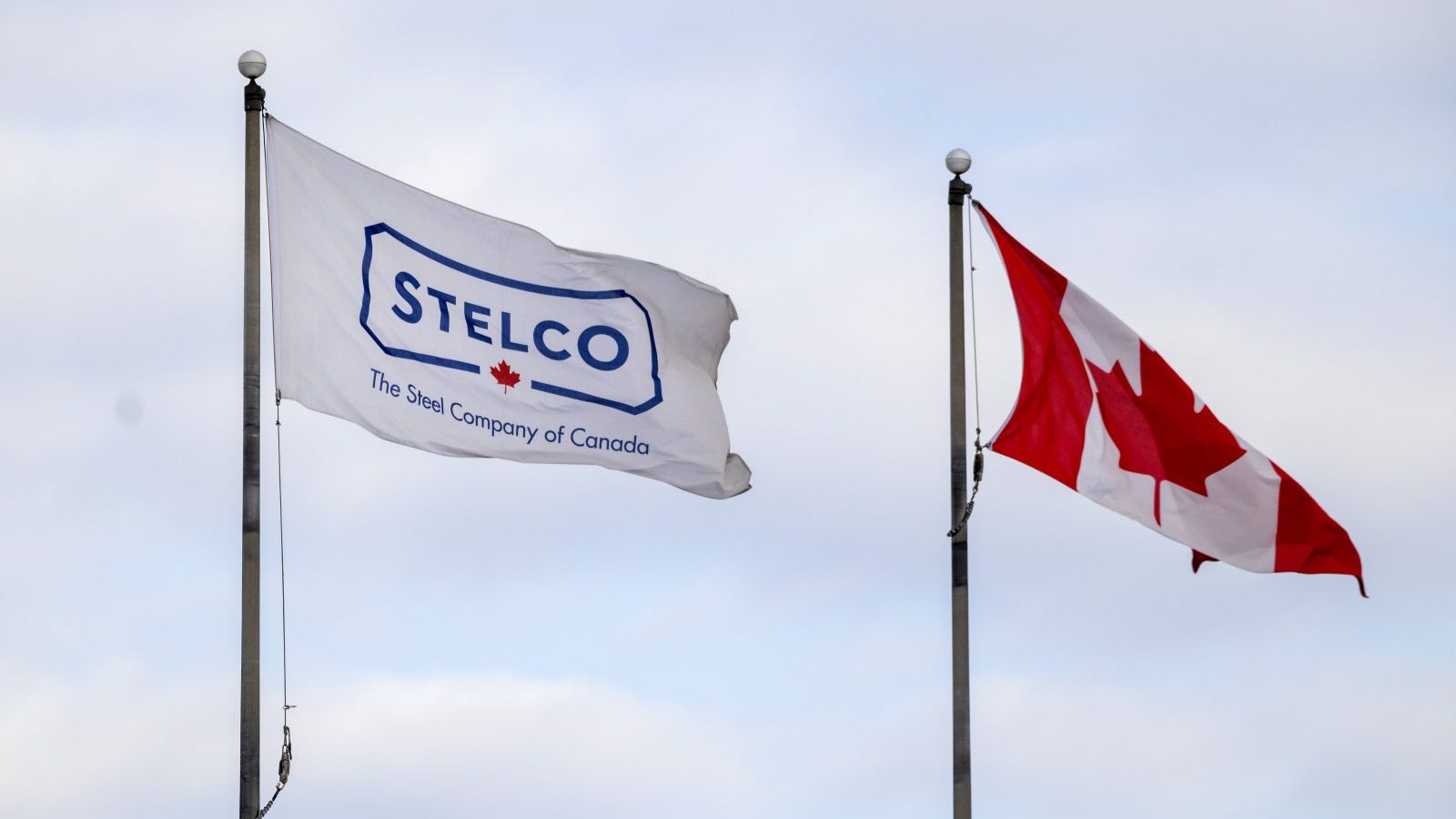 Stelco老板计划圣诞前召回裁员 钢铁业复苏仍面临挑战
