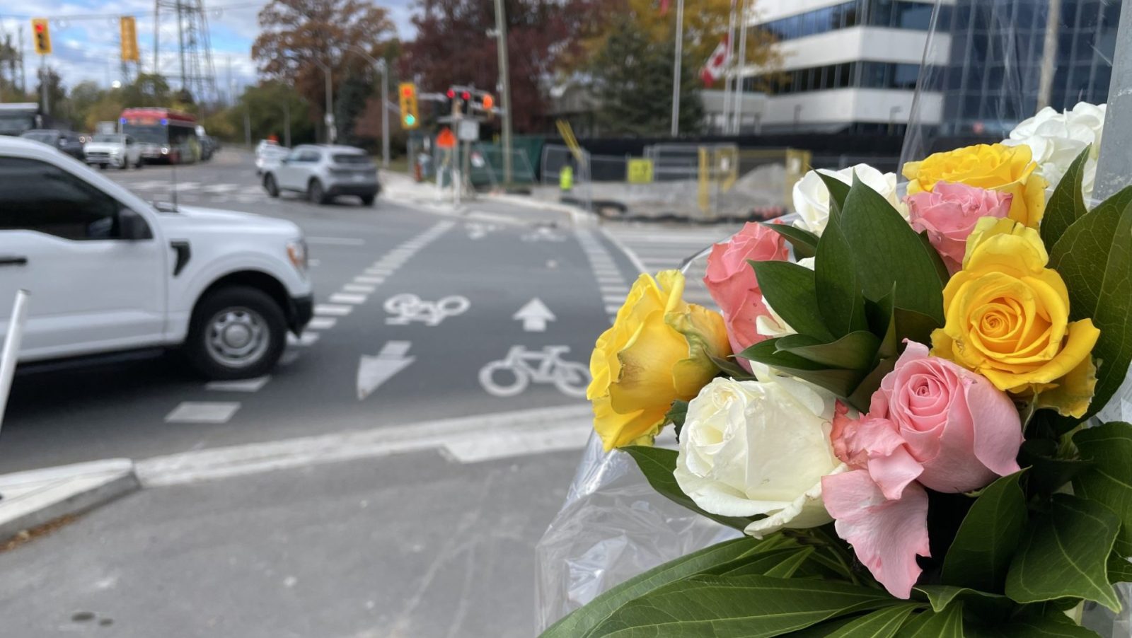 多伦多交通执法员遭撞身亡，涉事Metrolinx分包司机被控过失致死（配图1）
