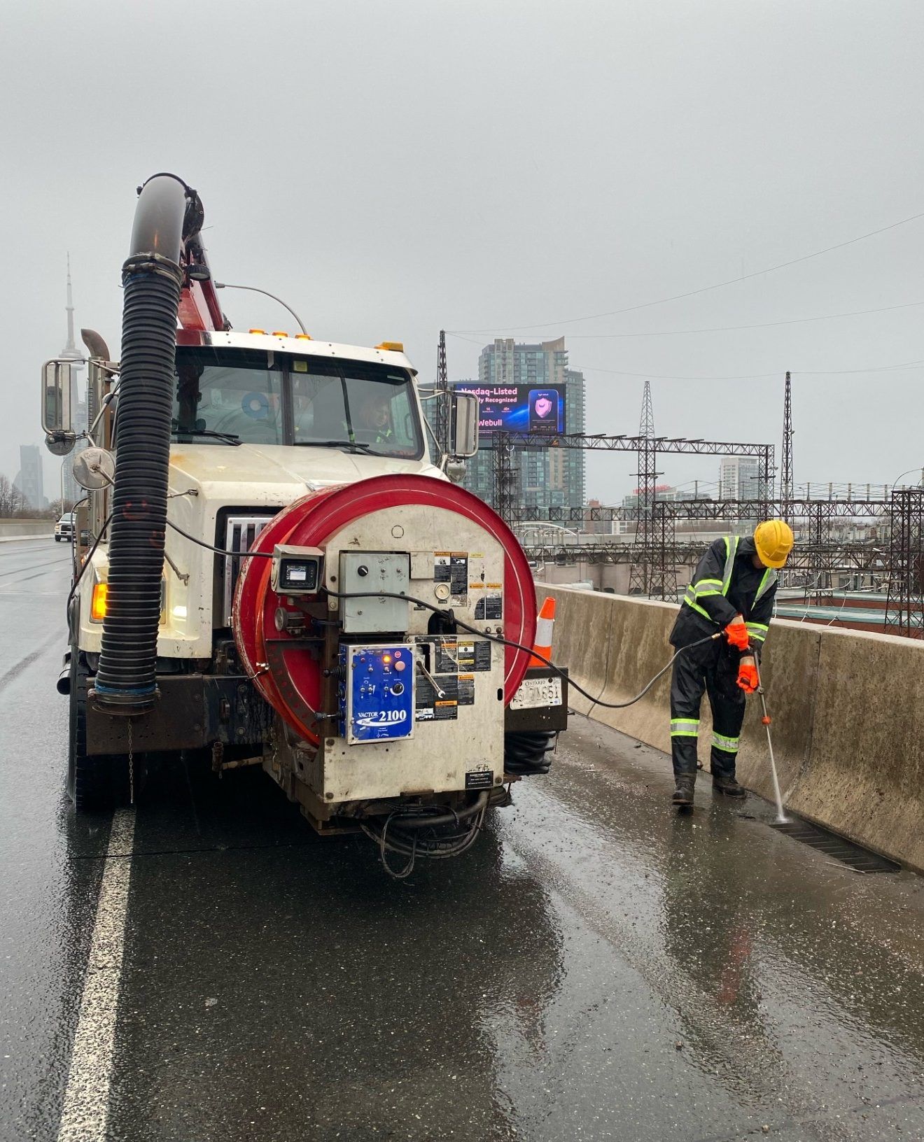 Maintenance crews 3