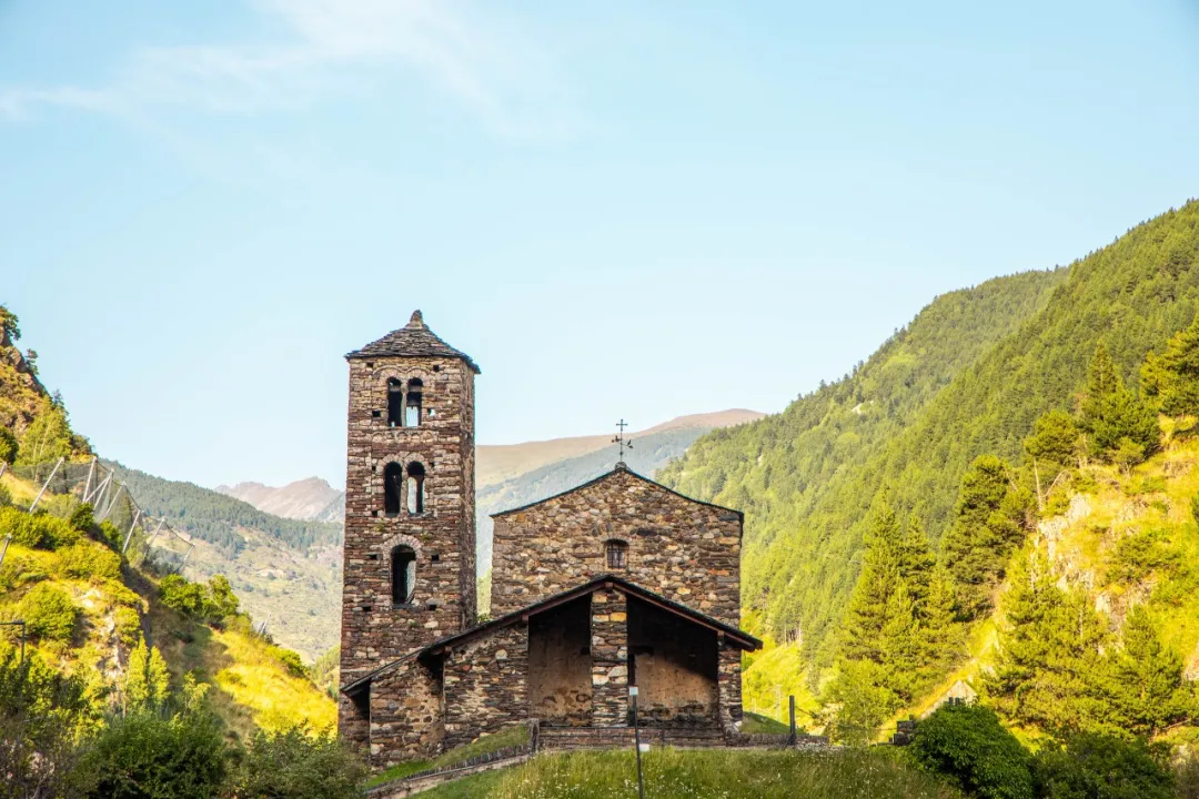 8万人口的小国，却有2000万的中国人？