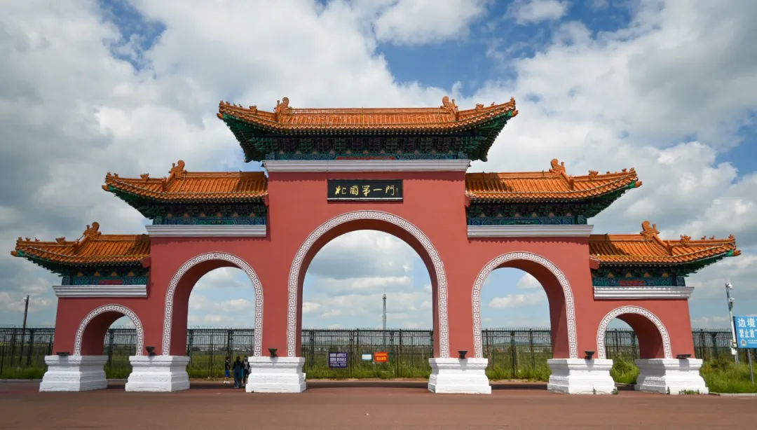 中国宝藏小城，一眼望三国，遍地金发美女