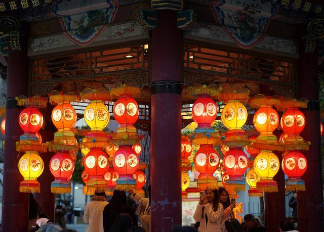 日本横滨：中华街热闹迎新春
