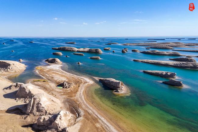 青海自驾：穿越火星1号公路，邂逅绝美水上雅丹