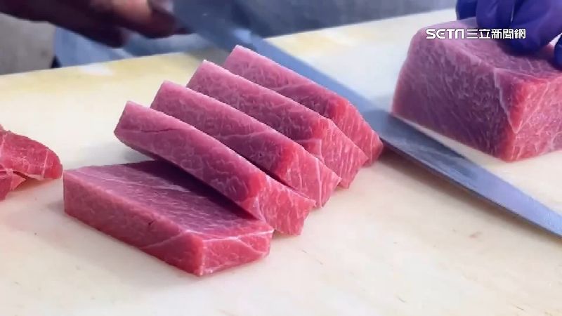 小心花大钱吃假货  学者爆3种生鱼片常被冒充