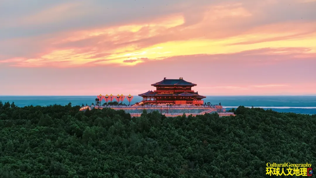来到这里，做全中国第一个见到太阳的人