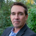 Headshot of global history professor Peter Frankopan