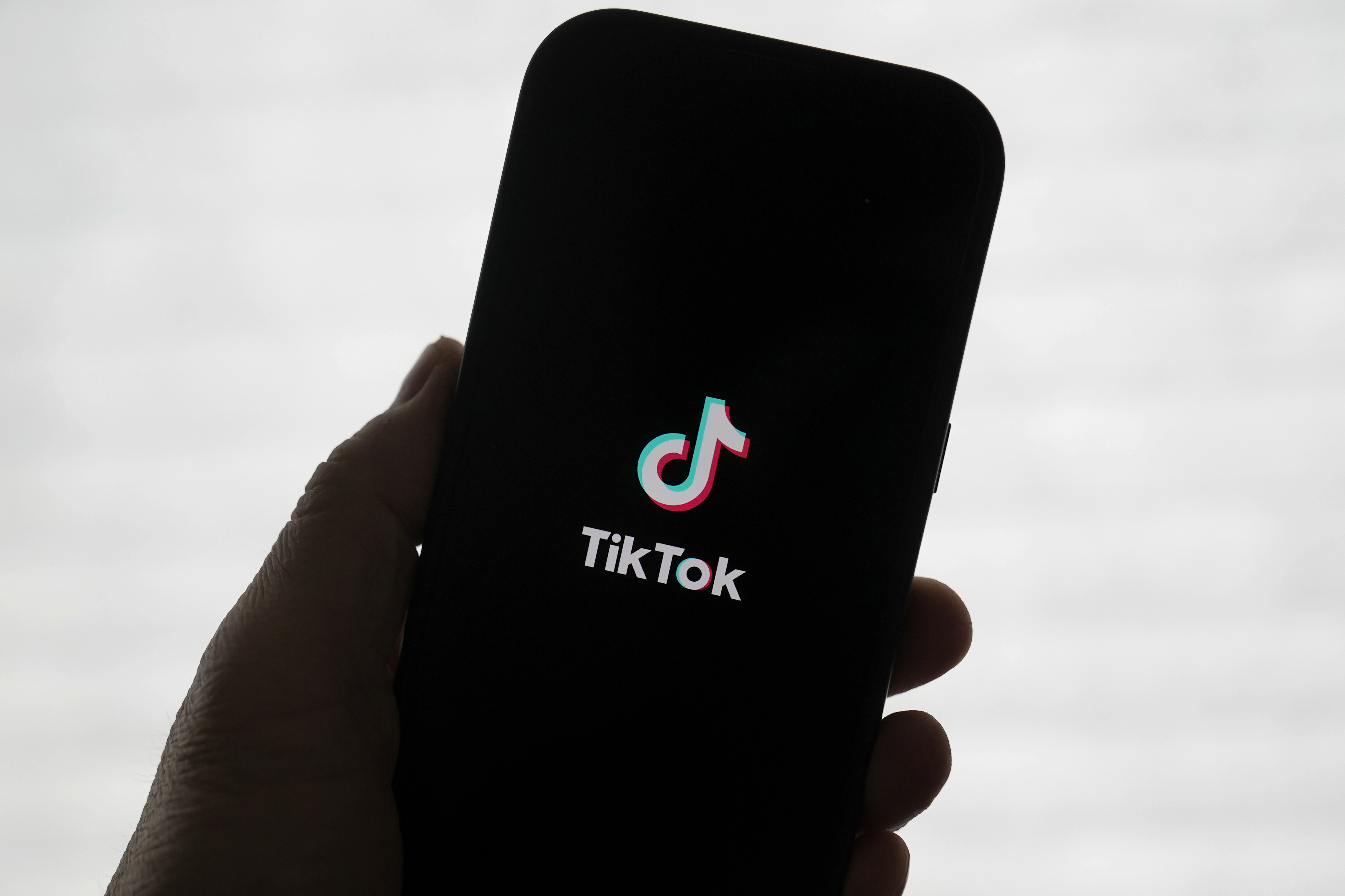 特朗普希望美国主权财富基金创建，表示可以共同拥有Tiktok