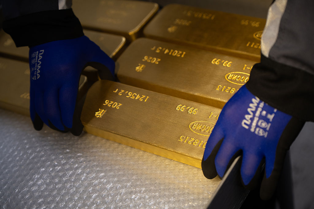 荷兰央行调整黄金储备 将数十吨黄金从北美运往英国以应对危机