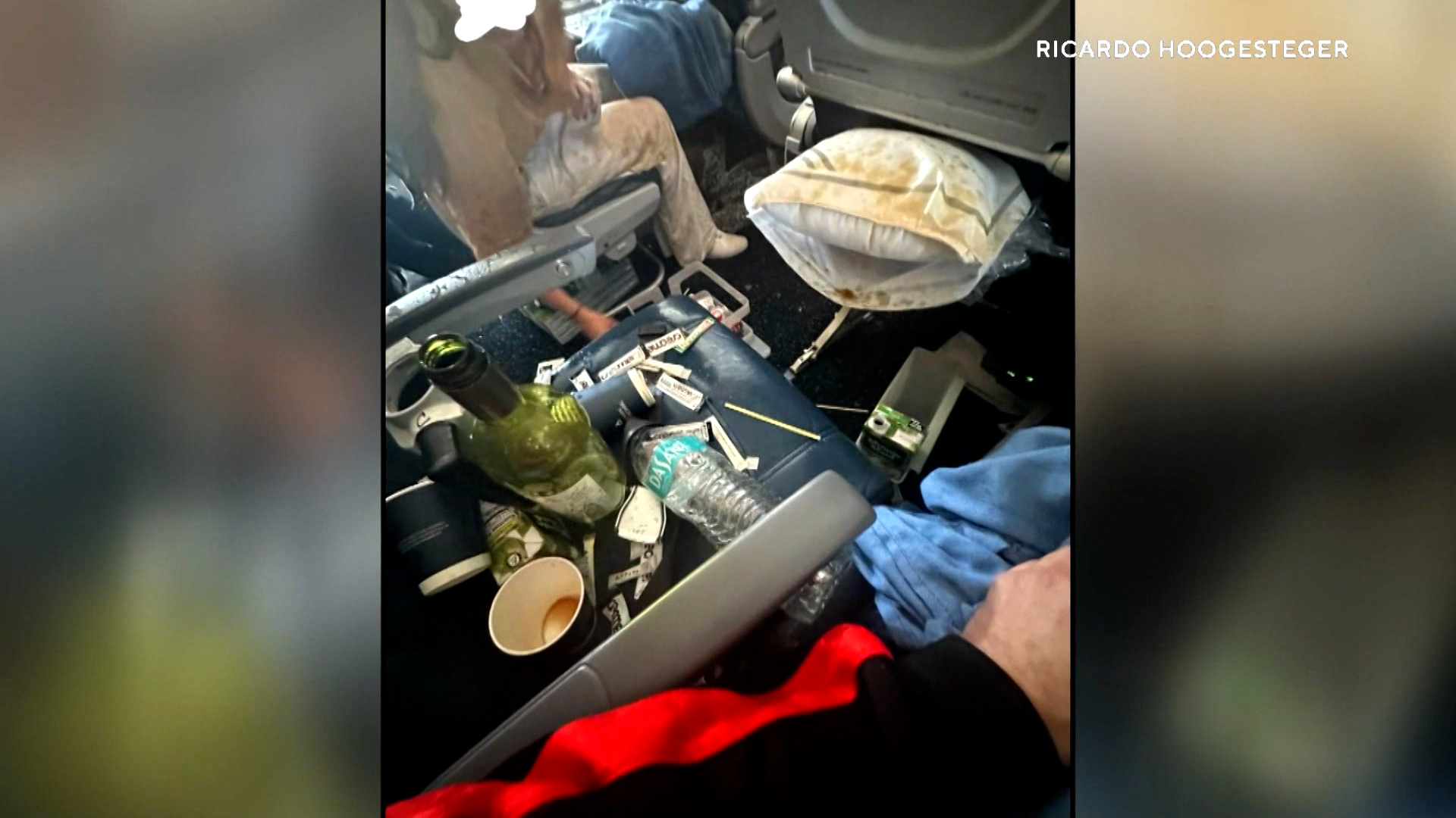 哥伦比亚飞纽约航班因剧烈气流紧急降落迈阿密 8人受伤送医（配图2）