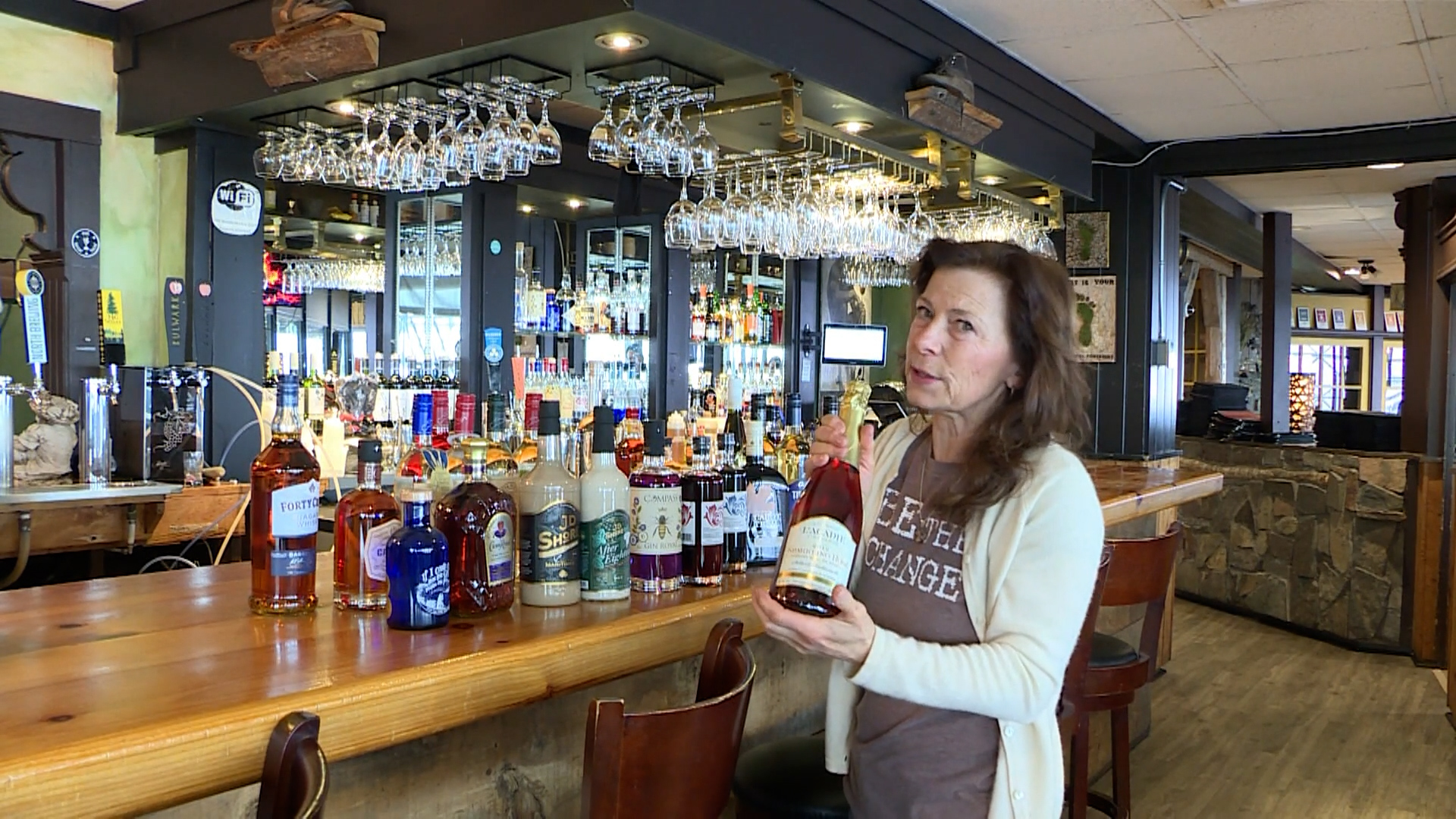 在特朗普贸易战争中，省份在未售出的美国酒精中做什么？