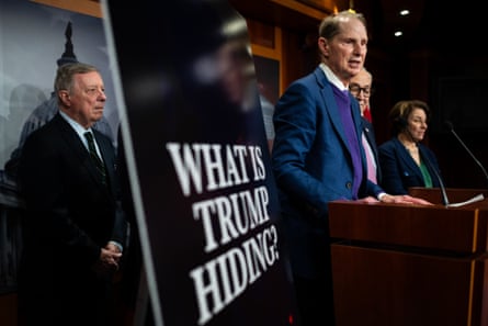 Senate Democrats hold news conference on Epstein file release in Washington on 16 December 2025