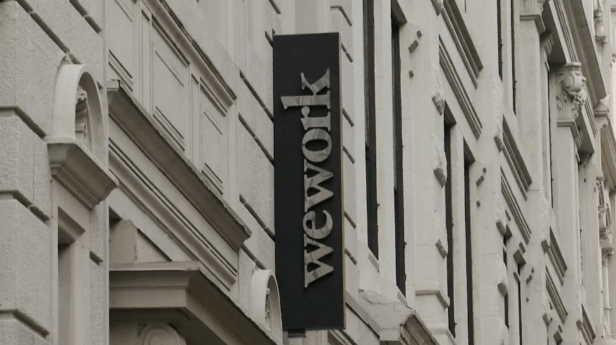 WeWork 首席执行官将因公司摆脱破产而辞职
