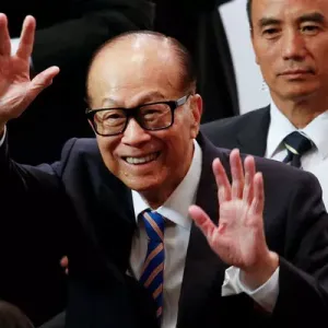 李嘉诚卖巴拿马港口，中官方罕见转文暗批：背叛
