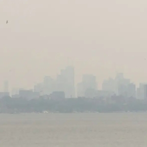 长周末期间野火烟雾持续笼罩，多伦多入列全球空气最差的城市 ...