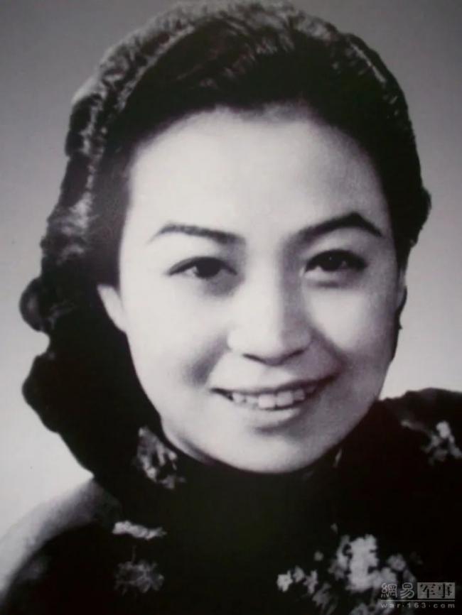 文革中不忍凌辱含恨自杀的十大美女