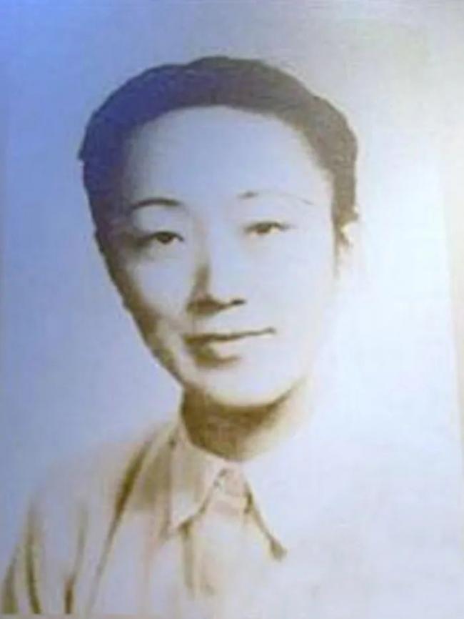 文革中不忍凌辱含恨自杀的十大美女