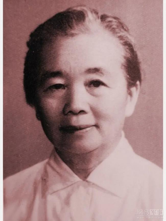 文革中不忍凌辱含恨自杀的十大美女