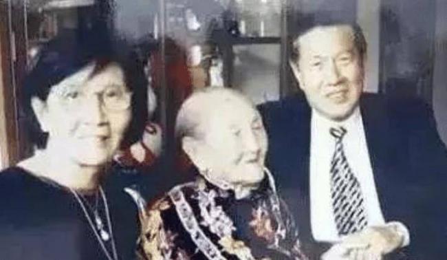 一家寒门出13个博士，无一人为国效力