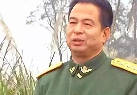 他本是越战英雄，退役后却成冷血“悍匪”，警方开40枪才将其击毙