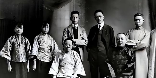 黑帮大佬的远见：把15岁儿子送延安 解放后安度晚年