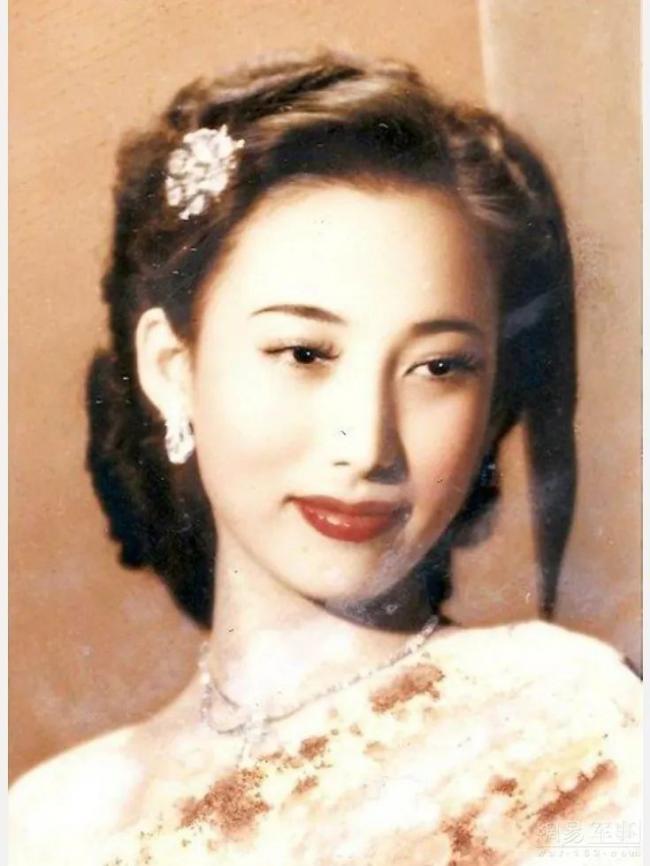文革中不忍凌辱含恨自杀的十大美女