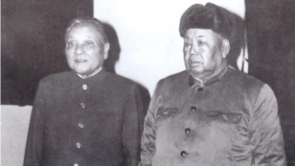 “开国”上将整人功夫了得 告密周恩来邓小平